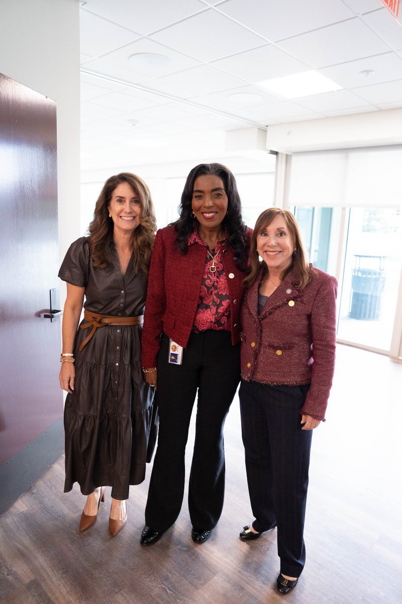 Barbarasharief's tweet image. This past session, I had the opportunity to connect with Senator Berman and Senator Bradley. 🤝✨

Working across perspectives and maintaining strong professional relationships is essential to delivering results for the people of Florida.

#Senator #Florida #Session #Past #D35
