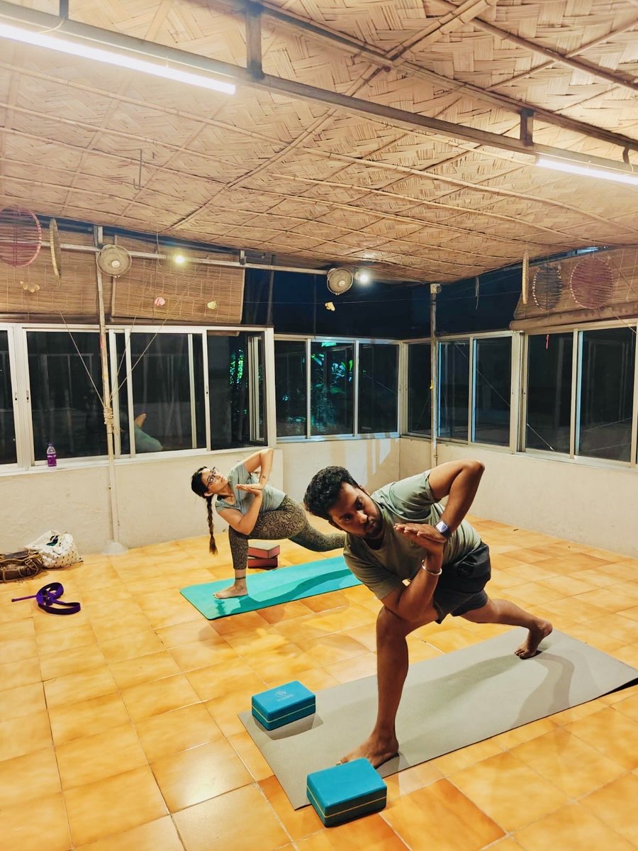 SoniaShil1's tweet image. Slowly steadily getting there 😅 #yoga #yogini #yogapractice