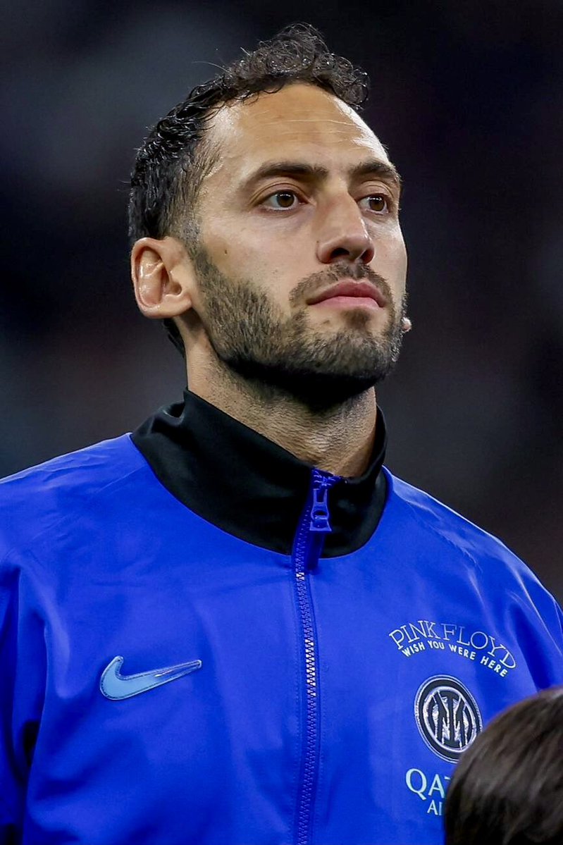 Öznur 🦅 tweet media