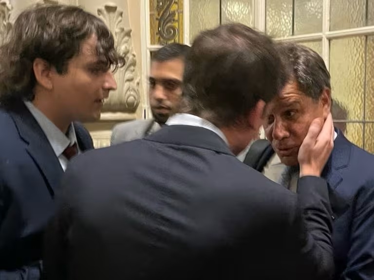 Los mismos que festejaban esto ahora lloran a Pareja.

A llorar a la llorería, no les creo nada.