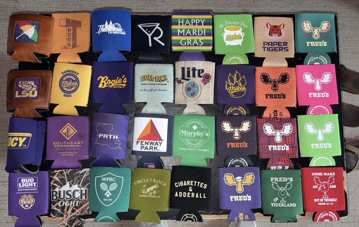 Brown Xtratuf tweet media