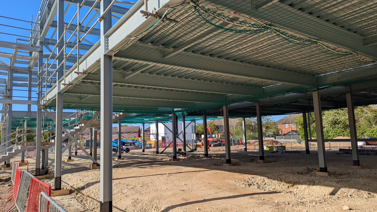 Long Field Spencer Academy tweet media