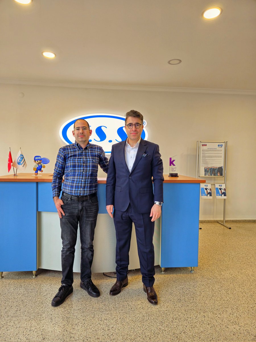 FSS Fren Sistemleri Genel Müdürü değerli dostum Serkan Eski ile bir araya geldik. Firmanın Ar-Ge merkezi ve patent süreçlerini değerlendirip, gelecek dönem planlamalarımızı yaptık. İnovasyon odaklı projelerle katma değer üretmeye devam ediyoruz.

​#FSSFren #ArGe #Patent #bursa