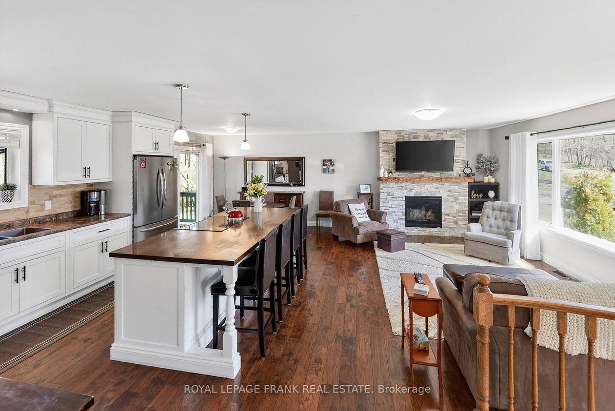114 West St., Bobcaygeon | $639,999
Perfectly positioned for work and play, this home is just a stroll away from the water, boat launch &amp; downtown's vibrant energy. vimeo.com/1185151585?sha…