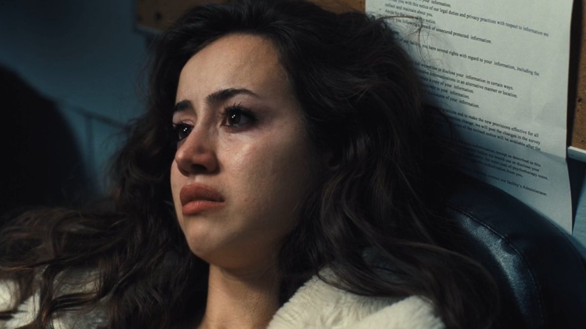 ai gente, assisti o segundo episodio de euphoria e to gostando dessa terceira temporada, vai se foder estados unidos e seu sonho americano
