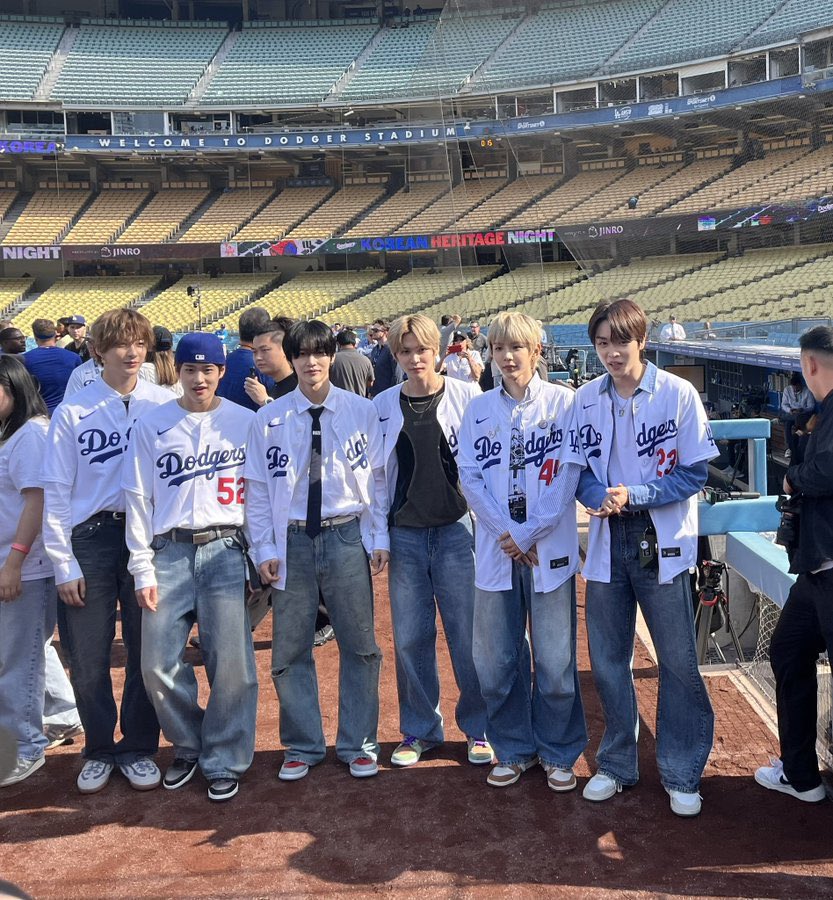1999_johnny_'s tweet image. 趣味の一環で推し活もしてきた
#NCT127
#RIIZE
#Dodgers