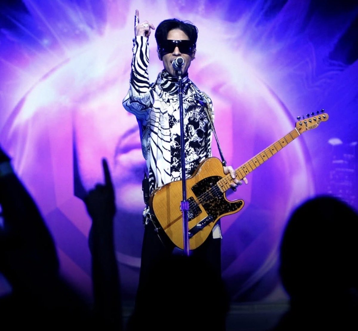 10 years ago today, we lost the musical icon: Prince 💜