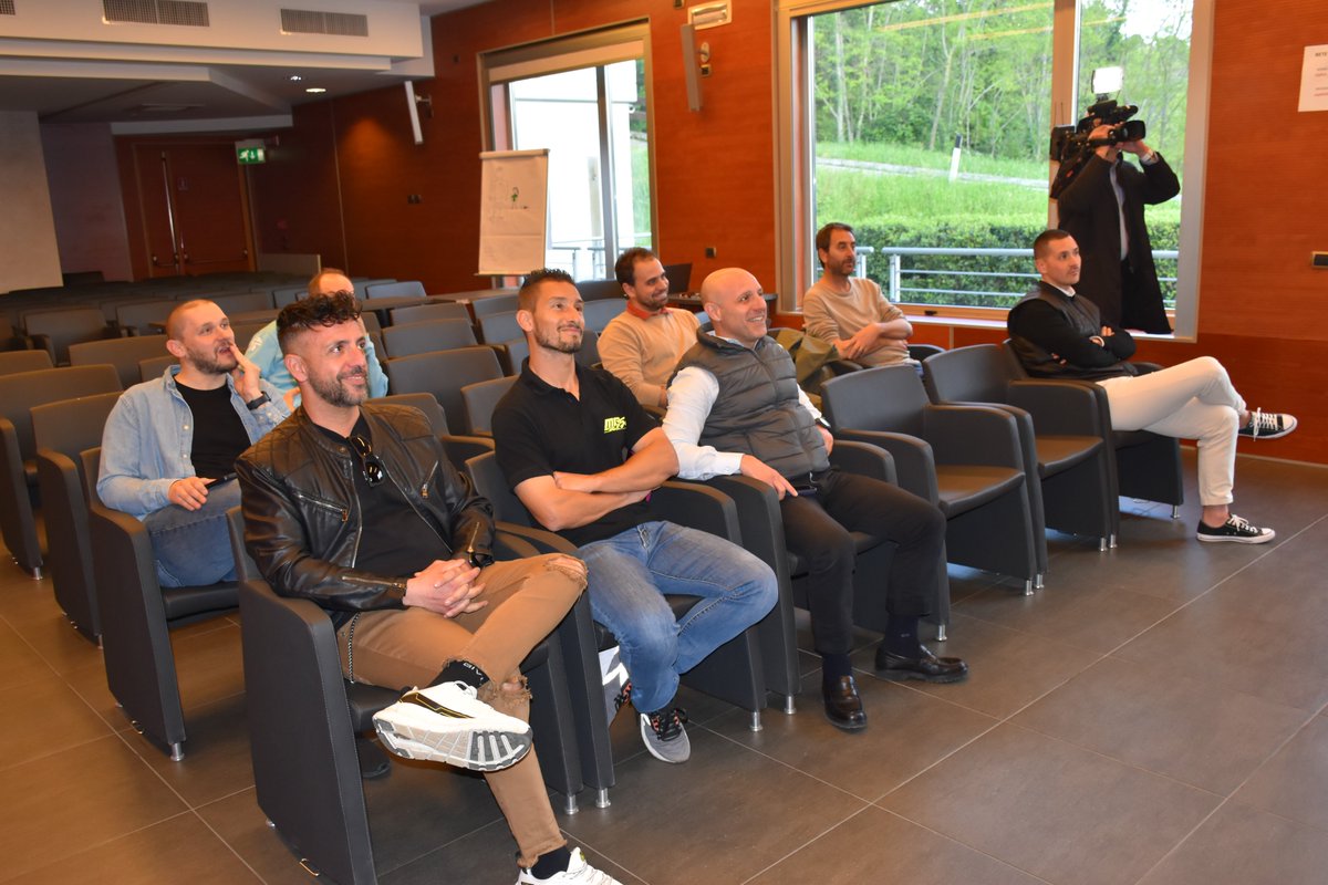 FSGC_official's tweet photo. ๐ | le prime Final Eight nella storia del futsal sammarinese hanno preso forma: tra meno di una settimana, inizia la caccia al primo titolo dell'anno!
โบhttps://t.co/OTkOVKwGBC
#TitanoFutsalCup #FinalEight https://t.co/XQysfLqfuR