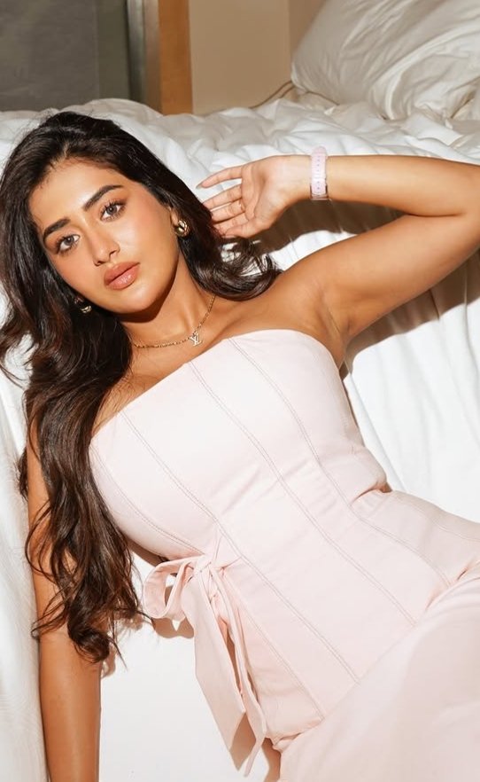 Actress_Hotflix😈 tweet media