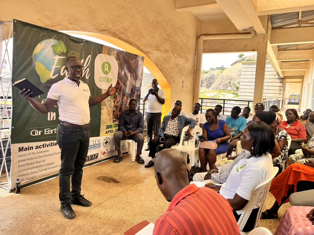 inviolah_nambi's tweet image. Although many issues came up during the #Vendors’ dialogue, the insufficient biogas production was highlighted.
 With an expectation of supplying over 52 food vendors in the market on top of high prices (shs 3000 per day) making it less affordable for all.