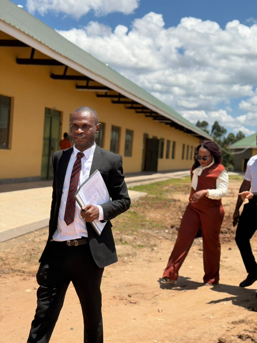 JTusiimire's tweet photo. The structure for the proposed new School of Pharmacy is the most ambitious in the region. Council has advised management to make provisions for incubation spaces focusing on pharmaceutical production, thus paving the way for pharmaceutical sovereignty, a Uganda Vision 2040 goal. https://t.co/P9hgweBWYl