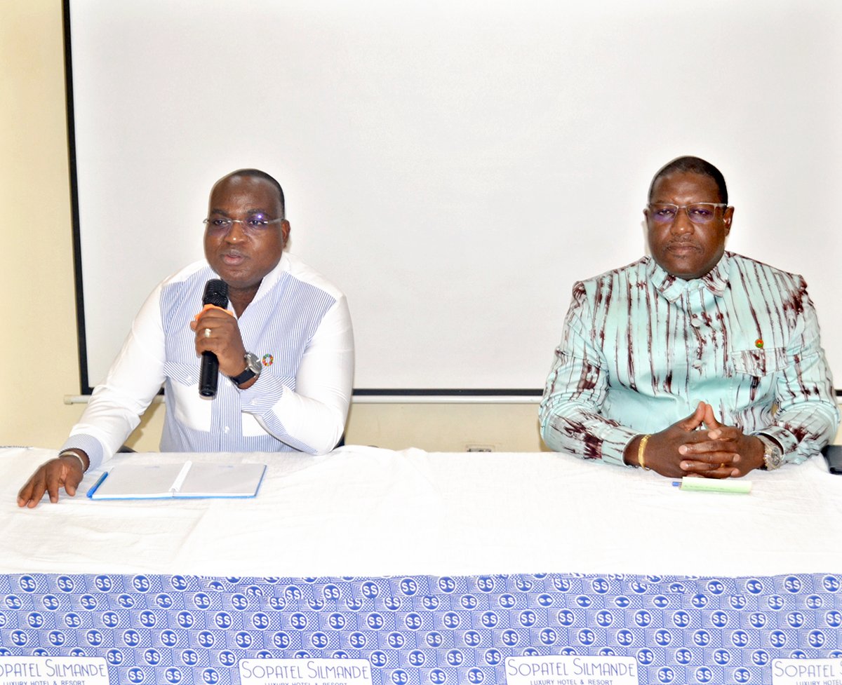 OCHABurkina's tweet photo. Sous le leadership du Coordonnateur humanitaire a.i. @MauriceAz, la retraite de l’Équipe humanitaire pays du #BurkinaFaso, lancée ce 21 avril, vise à renforcer la cohésion, la vision commune et l’engagement collectif face aux défis humanitaires.

#Leadership #ActionCollective https://t.co/bUralCMJC1