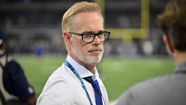 CollegeFBPortal's tweet image. NEW: ESPN is LAUNCHING a sports-only trivia show called “ESPN Jeopardy” this summer.

NFL Announcer Joe Buck is nearing a deal to host the show 🚨