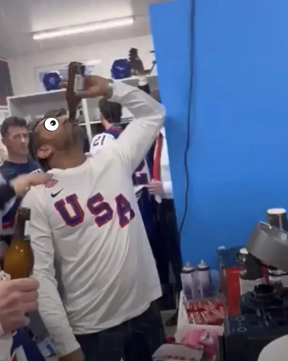 Anonymous tweet media