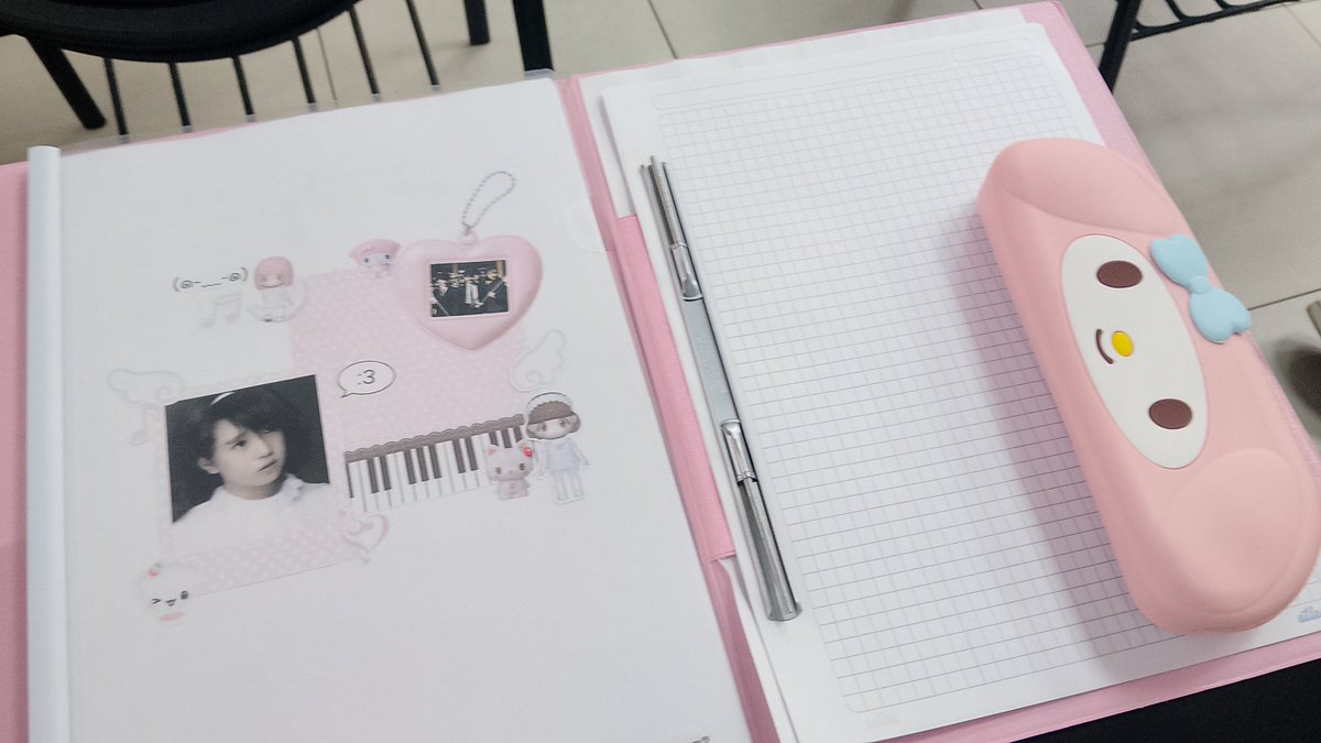 ꒰ ྀི ◞ ◟ ꒱ tweet media