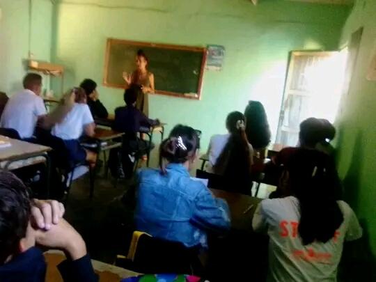 Un camino equivocado: LAS ADICCIONES
Tema de la charla educativa realizada en el IPU José Martí del municipio #BaraguáPorMás con educandos de décimo grado
#ToleranciaCeroALasDrogas #ContraLasDrogasSeGana
