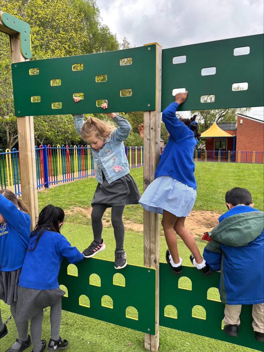 stanthonyslough's tweet photo. Last week Noah Class earned a special treat on the climbing equipment after a brilliant week of hard work ๐งโโ๏ธโจ Future Year 1s in training and not a single sherpa in sight ๐ โLet the little children come to meโ Mark 10:14 โ๏ธ #StAnthonys #NoahClass #GrowingWithJesus https://t.co/MYgc4sJQGz