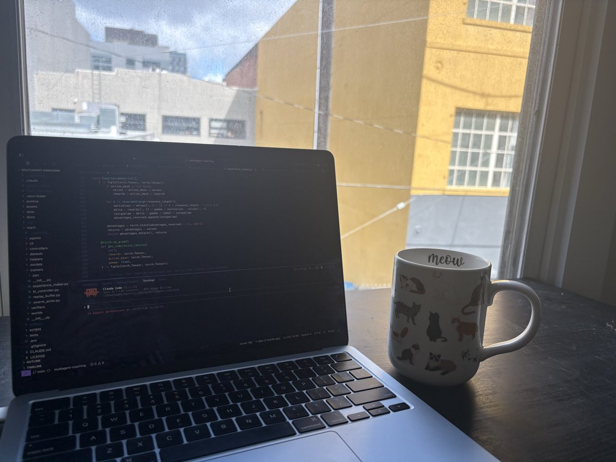 MLCatttt's tweet image. I’ve spent years with equations at Oxford and ML models at Adelaide, but now I’m turning that theory into a startup. So happy to finally be here and share my AI founder story with you all! Let’s build. 💻✨
#AI #BuildInPublic #WomenInTech #MachineLearning