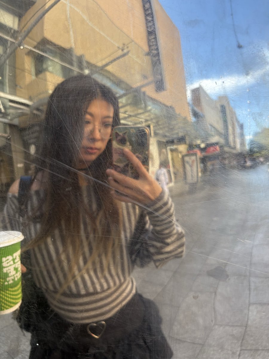 MLCatttt's tweet image. I’ve spent years with equations at Oxford and ML models at Adelaide, but now I’m turning that theory into a startup. So happy to finally be here and share my AI founder story with you all! Let’s build. 💻✨
#AI #BuildInPublic #WomenInTech #MachineLearning