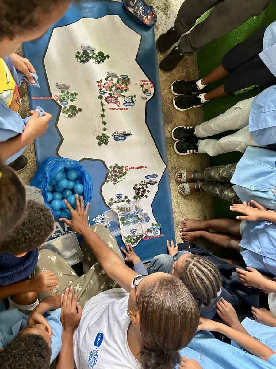 Conclui a Xa Edição do programa de formação ambiental #EDUAQUA, impartido a 790 crianças dos jardins infantis e 743 alunos de 2o ano de Ensino Básico 
#IlhadoSal #CaboVerde