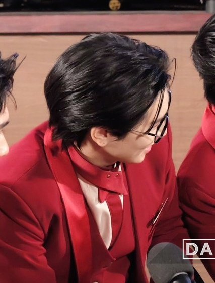 raviii 𖹭 . ₍^. .^₎⟆ 📚 👛 tweet media