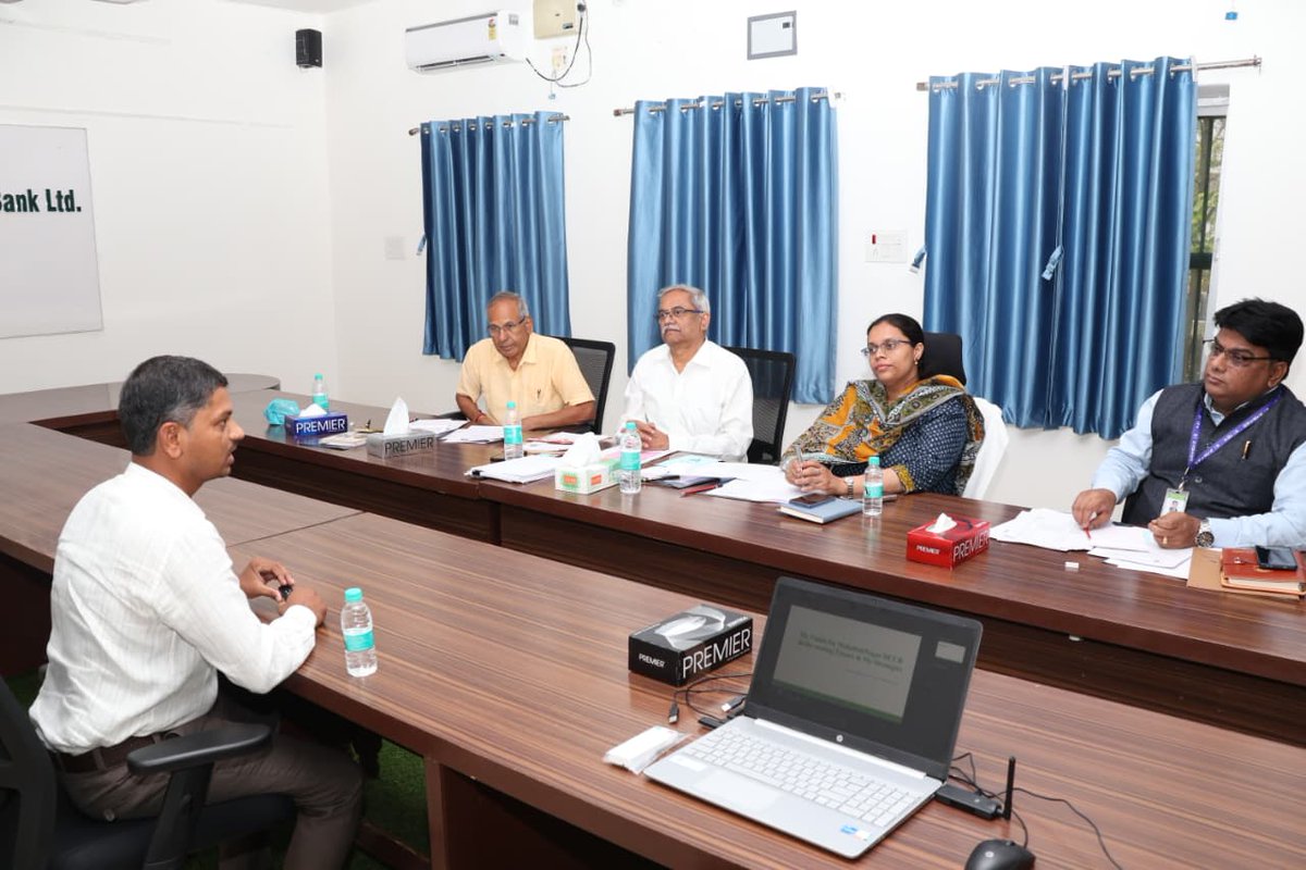 Collector_MBNR's tweet photo. జిల్లా కలెక్టర్ శ్రీమతి ఖుష్బూ గుప్తా IAS గారు నేడు డీసీసీబీ (DCCB) కాన్ఫరెన్స్ హాల్లో బ్యాంకు సీఈఓ ఎంపికకు సంబంధించిన ప్రక్రియలో పాల్గొన్నారు #DCCB #Mahabubnagar https://t.co/LBwC7YOpkE