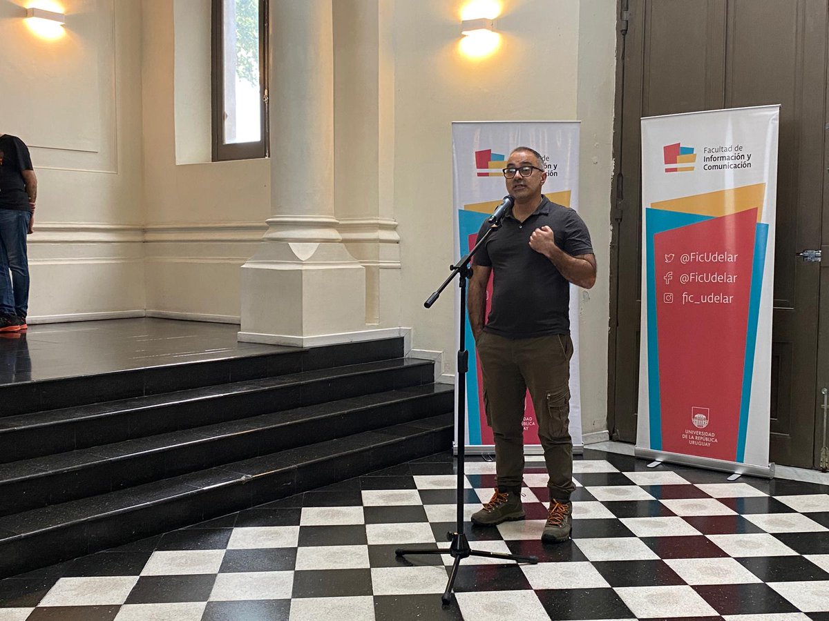 ficudelar tweet media