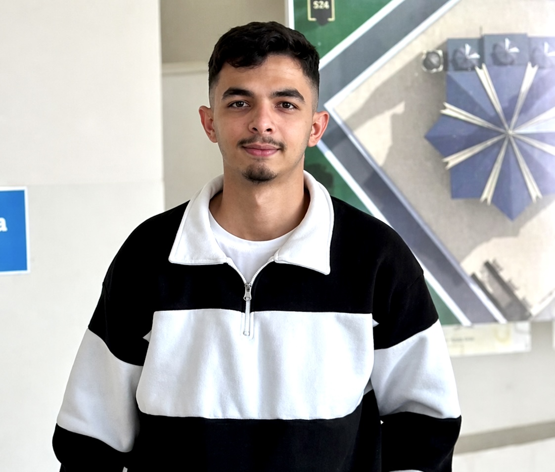 Muhammed Emin Dikici..
21 yaşında, bir restoranda  moto kurye..
Tunceli Merkez'de gece sularında sipariş götürürken motosikletinin devrilmesi sonucu hayatını kaybetti..
Munzur Üniversitesi Spor Bilimleri Fakültesi Rekreasyon Bölümü 2. sınıf öğrencisiydi..
Malatya Battalgazili..