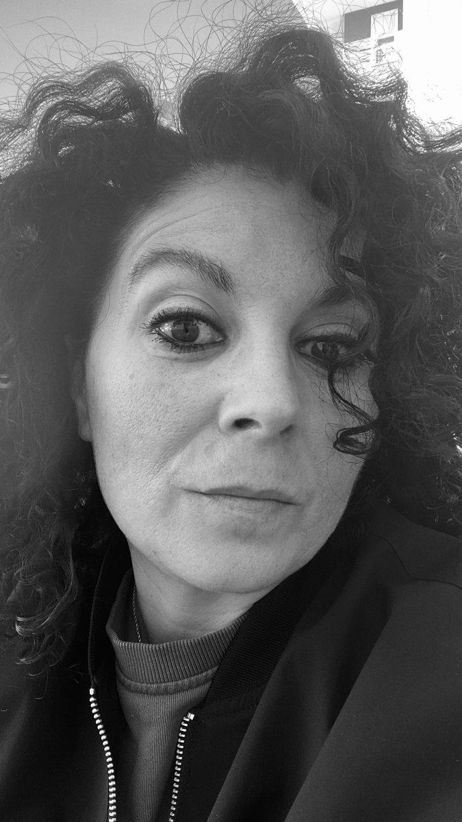 bettabato's tweet photo. Non c’è trucco e non c’è inganno
Rughe
Macchie
Occhiaie + borse
Solo un filtro #blackandwithe https://t.co/a3Rpg5PWxS