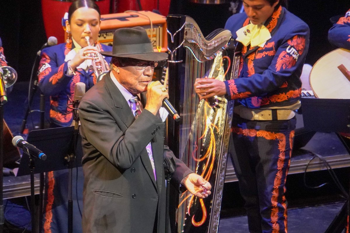 UTSACOLFA's tweet image. Thank you to Jaclyn Tacoronte/JMT Media and all our sponsors and partners for believing in this event and our mission. This event will now be an annual staple in San Antonio. The future of Tejano is bright! 🌟

#SonidoTejano #TejanoMusic #UTSA