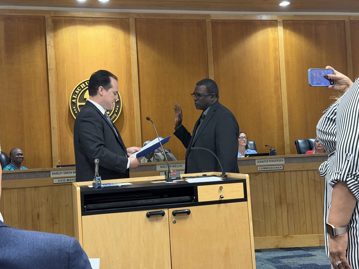 MOOREforFL's tweet photo. Yesterday, I had the opportunity to visit the “Good Life Community,” the City of Alachua, to witness the swearing-in of its newest City Commissioner, Jackson Youmas.

Congratulations, Commissioner Youmas. I look forward to all you will accomplish in service to this great city. https://t.co/49H5FUtZVn