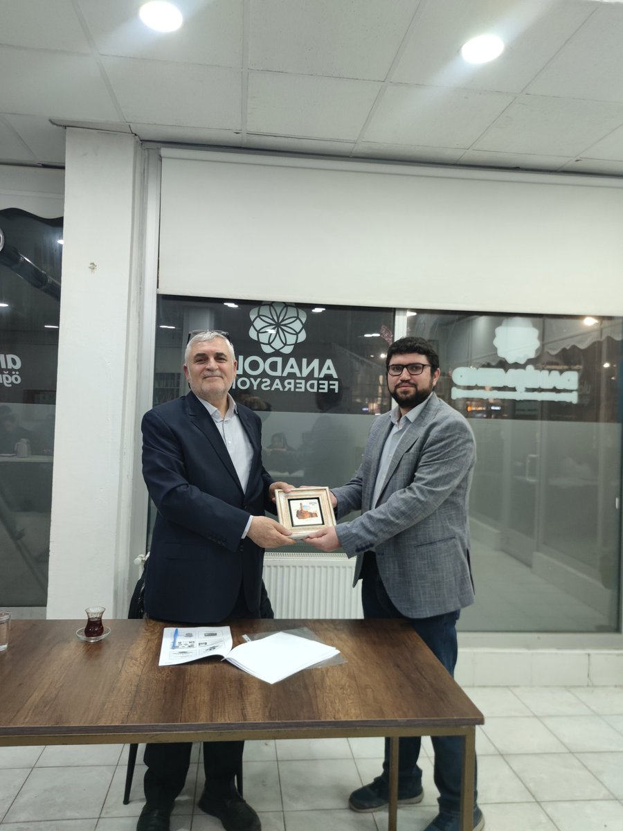 sivasdanismend's tweet photo. Düşünce Okulunda bu hafta Prof. Dr. Hasan Yetim Hocayla "Helal Gıda" konusunu konuştuk. Hocamıza ve katılımcılara teşekkür ederiz.

@aobsivas
@anadoluogrenciklb
#danişmendderneği #sivas https://t.co/fPFrm2Aa5k
