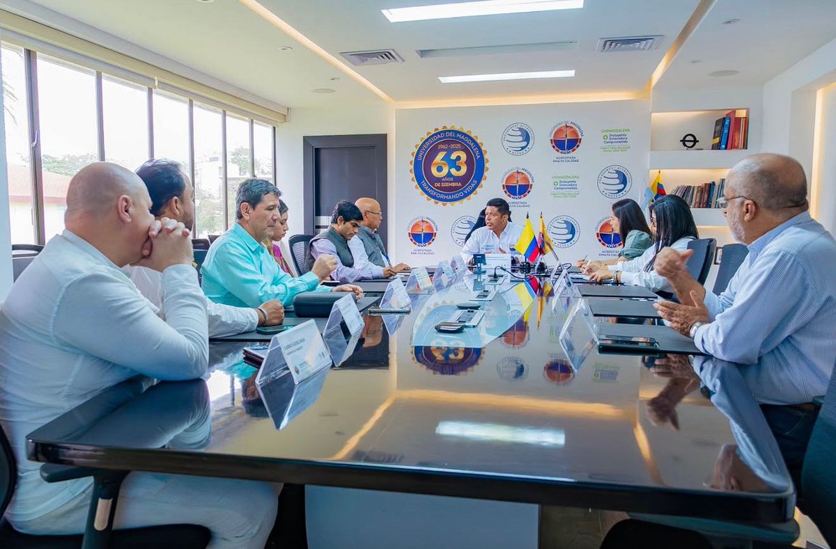 CamaraCoIn's tweet photo. La Embajada de la India y la Cámara Colombia-India lideraron en Santa Marta una agenda estratégica para fortalecer la conexión con el Caribe, impulsando cooperación en la industria filmográfica, la tecnología, el sector farmacéutico y la agroindustria. https://t.co/OMMHCHbGIE