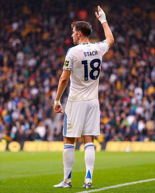 legendsofleeds's tweet image. Anton Stach is days away from being fit and ready for team training. He could be involved in Sunday’s FA Cup semi final.

With the form of AO Tanaka, would it be a risk to play him having been out injured for 3 weeks?

#leeds #lufc #leedsunited #leedsleedsleeds #leedsfans