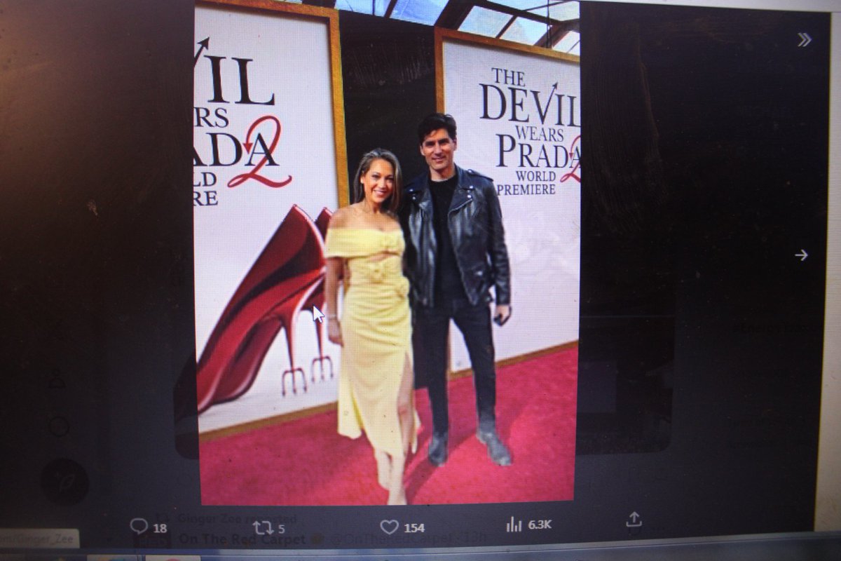 docsanderson's tweet image. #Scientists #Carpenter #Meteorology #DWTS @danpeckwx @HeartsofHeroes_ @NatGeo @jonkarl @Nature Lizzie  Im actualy a Japanese Knight Emperor Akihito knighted me for #GunKata i can end ginger's Life &amp;amp; Her sons lives whenever i want to. i love to #Teach Ginger is an Eyesore #Fashion