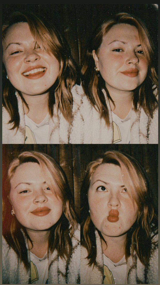 BrigitaLivpeth's tweet image. Tiny, little birds
Fill the jasmine branches,
Tiny, little birds
Awaiting spring.
- Come, spring,
Hurry to us,
Can you hear how we know
How to sing!
And the snowstorm
Is slowly passing by,
And in the snowstorm
All the jasmine sings. #myself #photo #liverpool