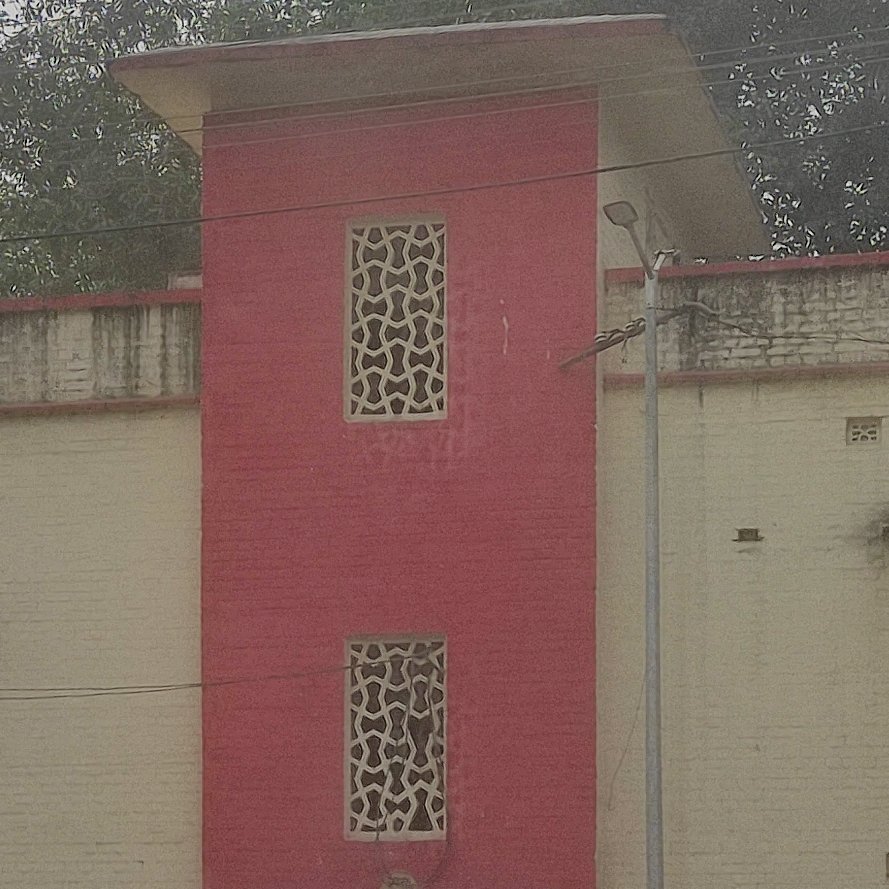 Chandrakir90176's tweet image. @UPTourism Kanpur’s forgotten Art Deco gems still whisper stories through their curved facades and bold lines—silent witnesses to a time when design met optimism. Seen them, walked past them, and wondered how much history we overlook every day. #Kanpur #ArtDeco #UrbanHeritage