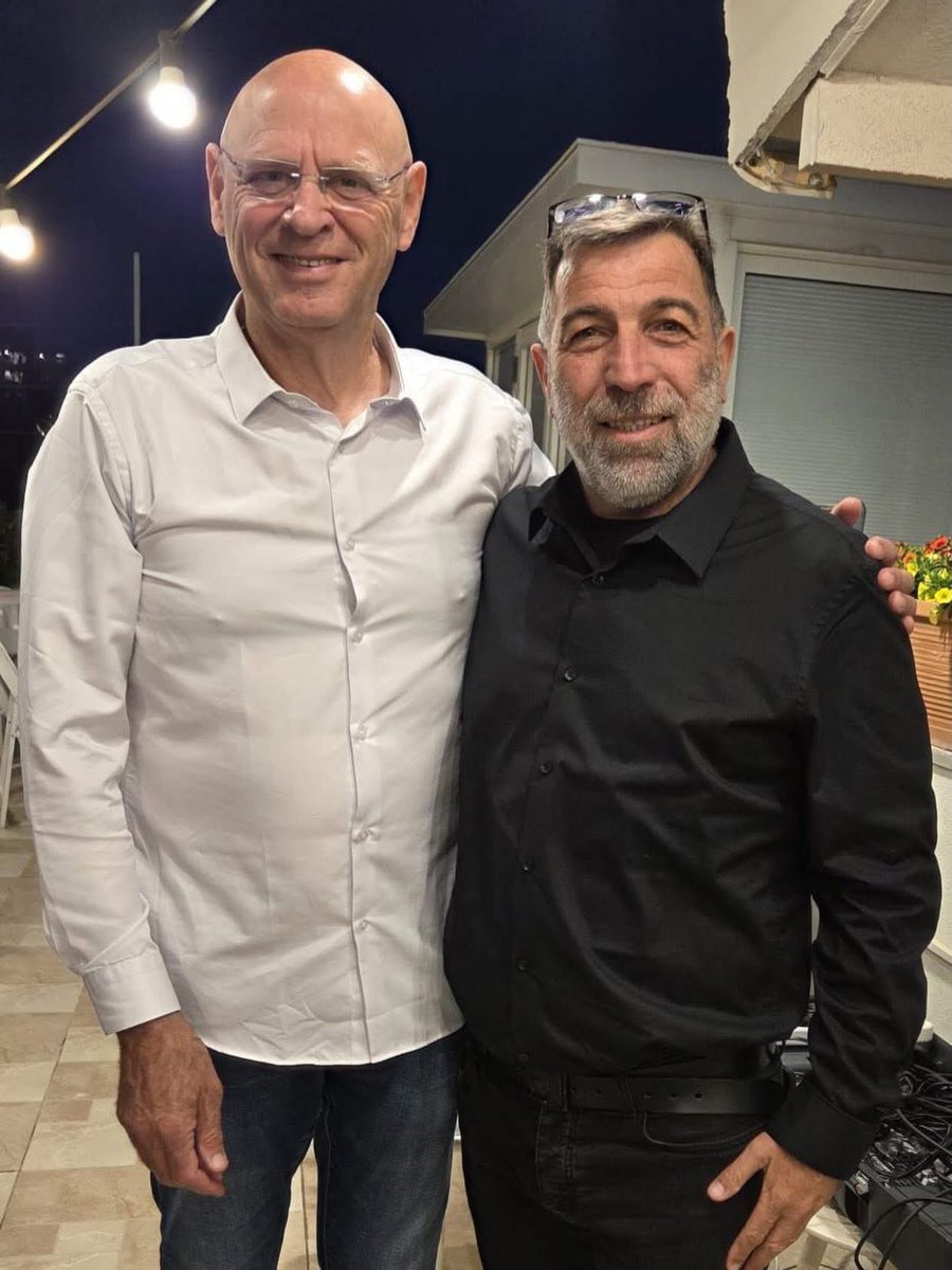 נעם תיבון tweet media