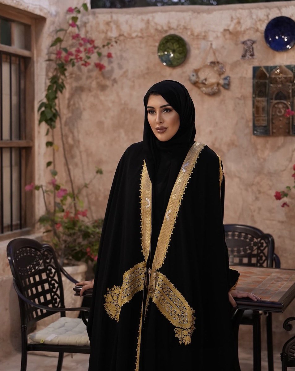 AfraaNoaimi's tweet image. The most valuable thing you own is your mindset
Everything starts with love. When you love yourself, you know your worth. you set high standards. you gain the confidence to be perceived the right way.✨

#selfworth #Confidence #Highstandards #SuccessMindset #Afraa #AfraaBoutique