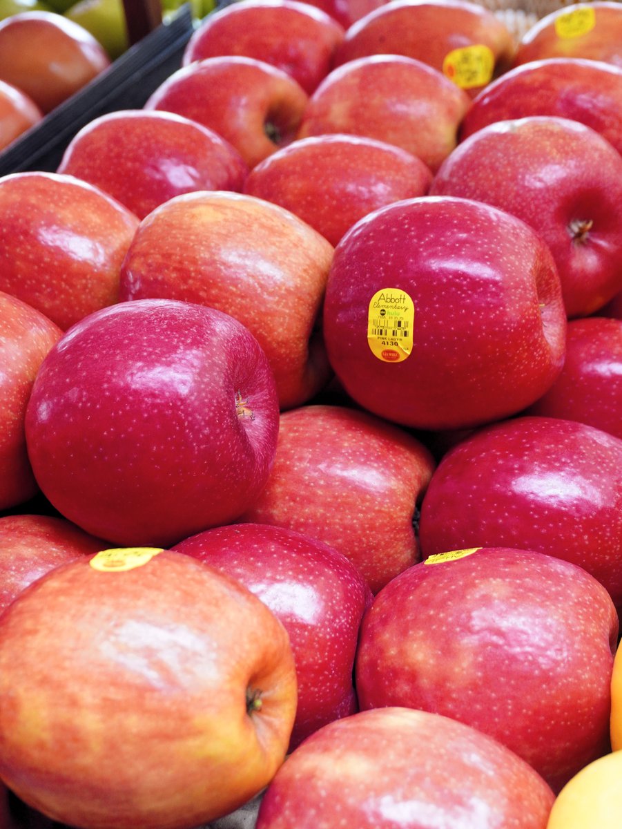 Blink and you missed it… that’s how fast these get picked off the shelf 🍎👀Pink Lady apples bringing bold blush color and a crisp bite, standing out and moving fast on display. #FreshProduce #Apples #ProduceLife