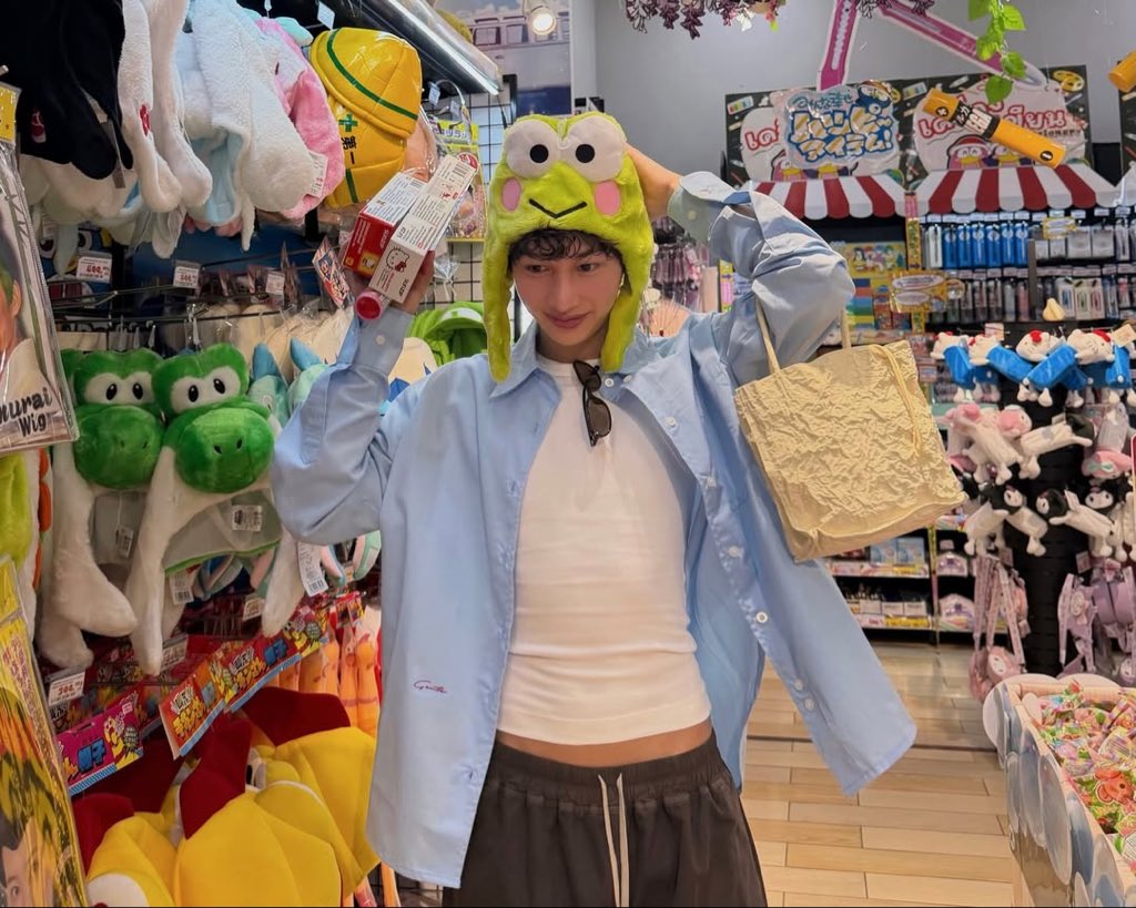 เปิดเจอรูปแรก ก็โดนความน่ารักสดใสตกเลย🥹💚

<a href="/AtthaphanP/">ATTHAPHAN PHUNSAWAT</a> 
#กันอรรถพันธ์ #GunAtthaphan