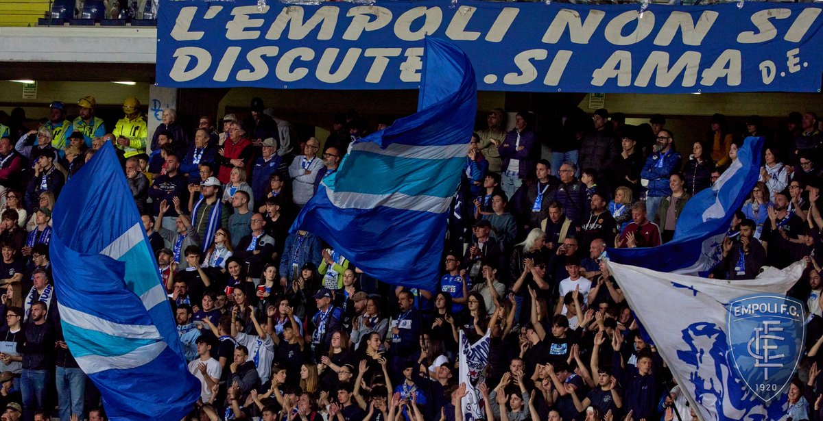 EmpoliFC's tweet photo. 📸📸📸📸
#FotoTifoGallery #AvantiAzzurro #EmpoliEntella https://t.co/CpmePafiWN
