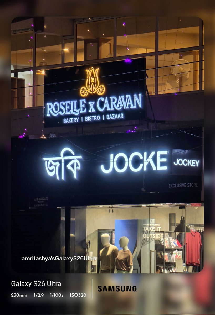 amritashya's tweet image. The first three are at 10x zoom, and the last one with the tiny 3x zoom lens. Hope you love them, friends. 📸💖 #zoom #lens #friends #10xZoom #3xZoom  #S26ultra