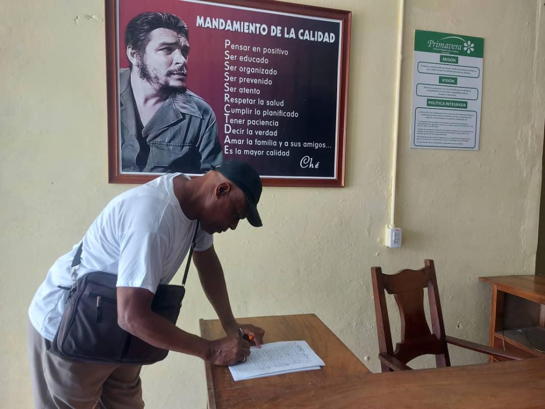 #MiFirmaEsPorLaPatria porque tenemos derecho a nuestra soberanía e independencia 
#PinardelRío