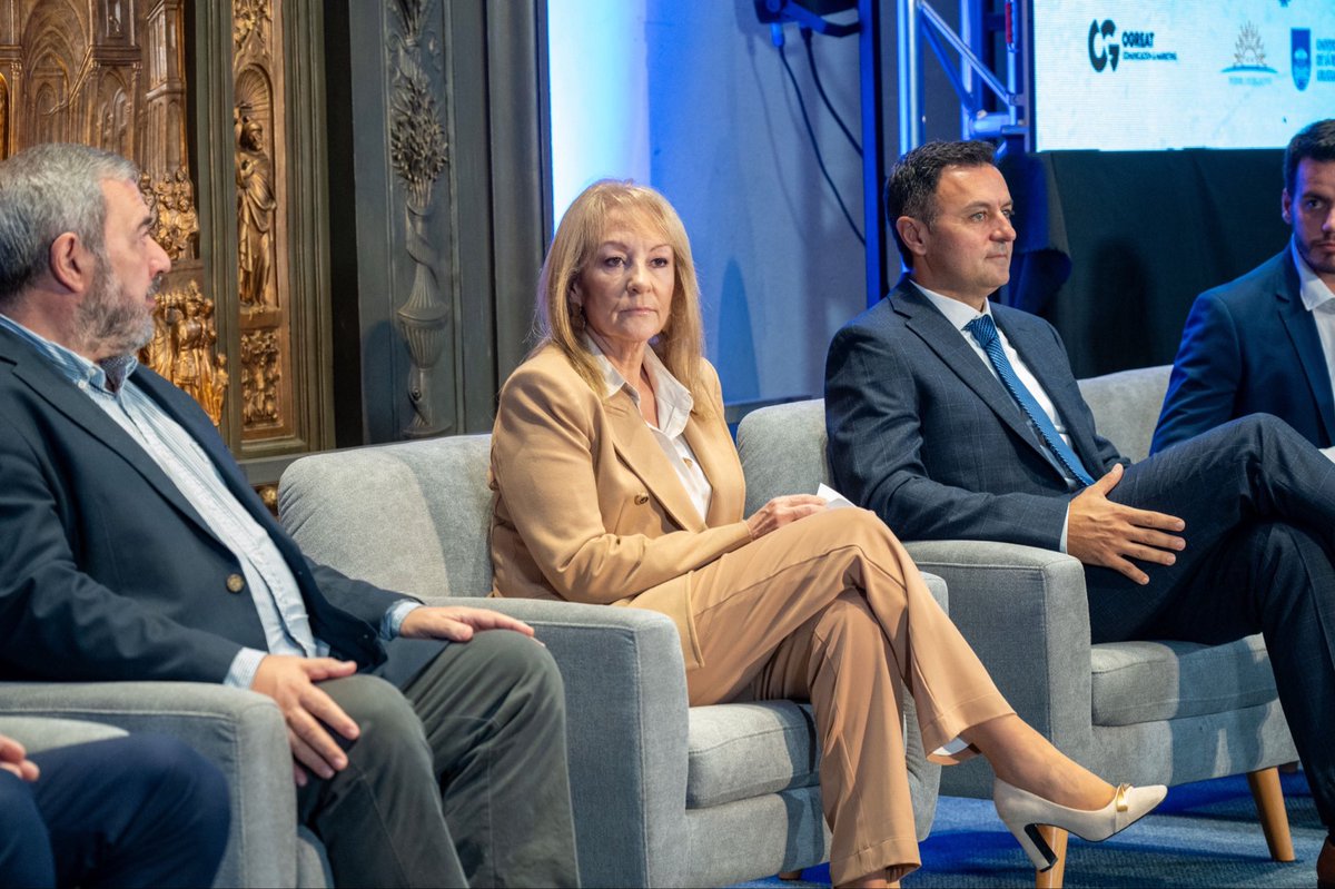 Carolina Cosse tweet media