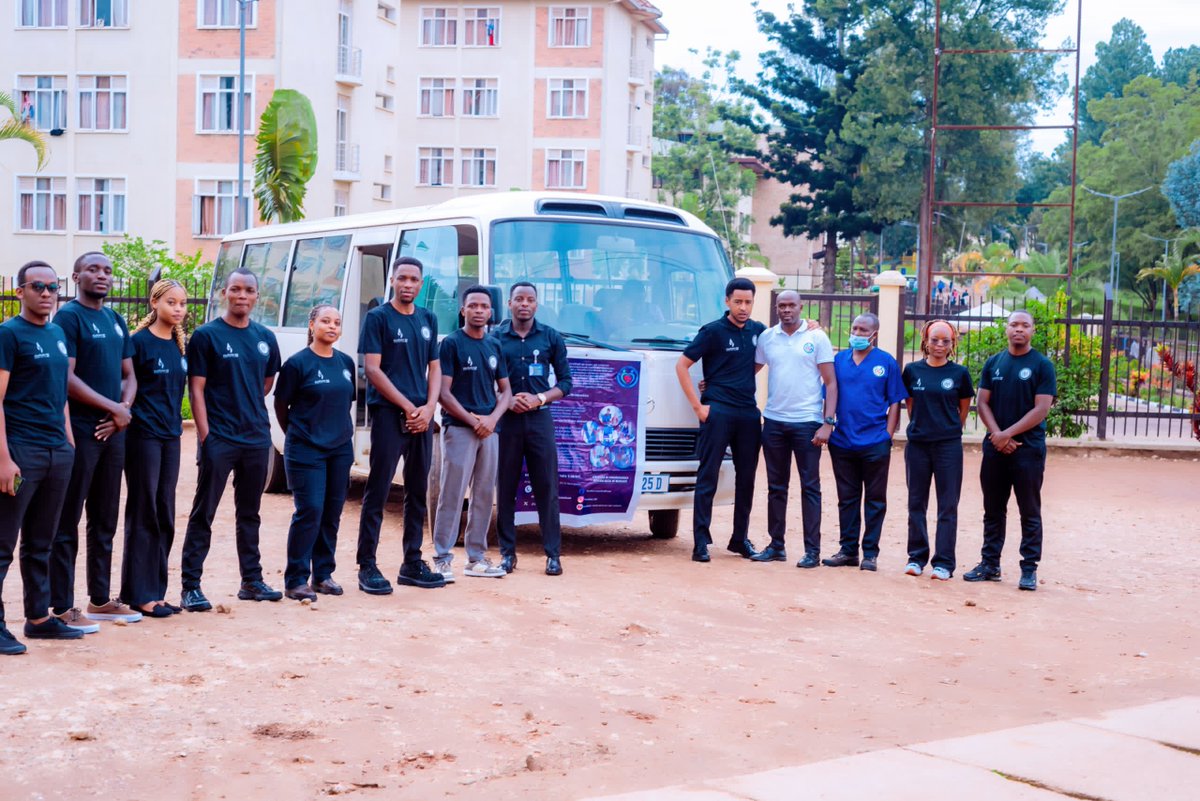 cpsarwanda's tweet photo. CPSAR attended to #mentalhealth matters during 1994 genocide against Tutsi commemoration period at @MugombwaSector in @GisagaraDistr with @NyandazaSHCo250 and @RBCRwanda specialists. @IsraelinRwanda @Aegis_Trust @Rw_Psychology @IsraelinRwanda @Uni_Rwanda @SolidMindsRw
#kwibuka32 https://t.co/cTHrl4ov74