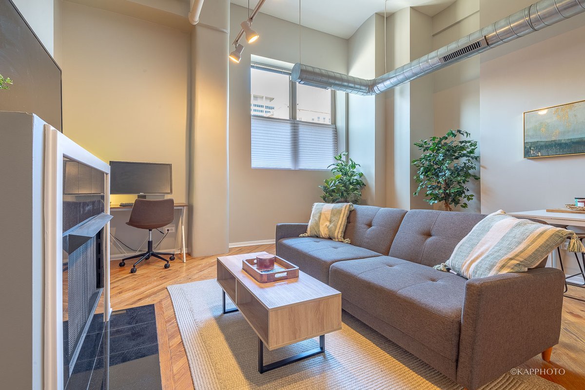 CollinWasiak's tweet image. ✨JUST RENTED
500 S Clinton St #133
1 bed | 1 bath
$2,250/MO

🏠Congrats to our clients for signing a #lease w their new tenant!  Our clients received multiple applications after the first weekend &amp;amp; they couldn't be happier:
compass.com/app/listing/50…

#forrent #realestate #rentals