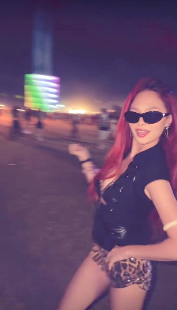 AC Bonifacio’s Coachella outfit is mothering - body is tea 🔥✨

<a href="/BonifacioAc/">ac</a> #ACBonifacio