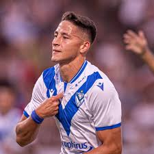 AQUINO VIENE. tweet media