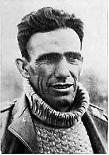 omori_hun's tweet photo. CIPRIANO MERA: el albañil anarquista que comandó un ejército y ganó batallas imposibles 
En 1936, un albañil de Madrid dejó sus herramientas y tomó el mando de un ejército. Solo con la confianza de miles de obreros que lo seguían. Luces y sombras
https://t.co/Xbr2aICBqB https://t.co/bxZ2kFYBh8